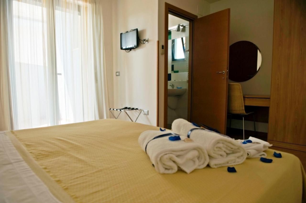 Hotel Leuco' Мартінсікуро Екстер'єр фото