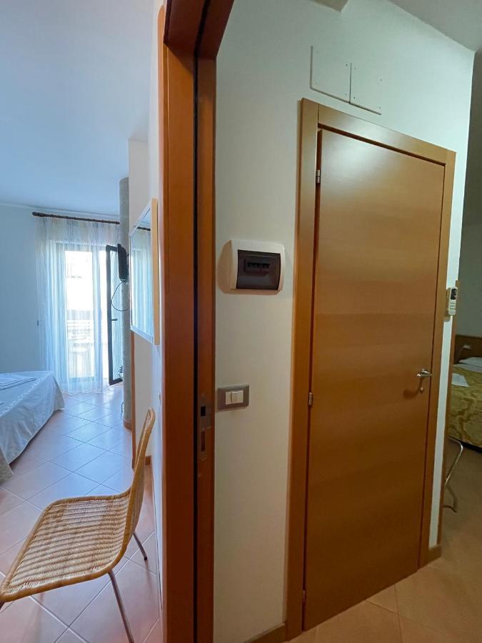 Hotel Leuco' Мартінсікуро Екстер'єр фото
