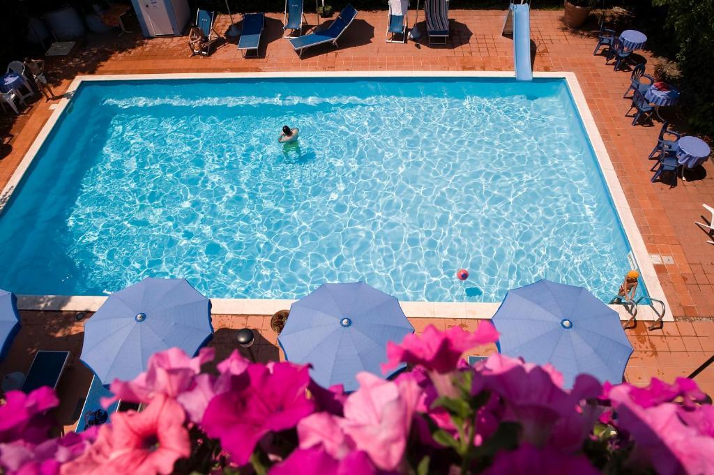 Hotel Leuco' Мартінсікуро Екстер'єр фото