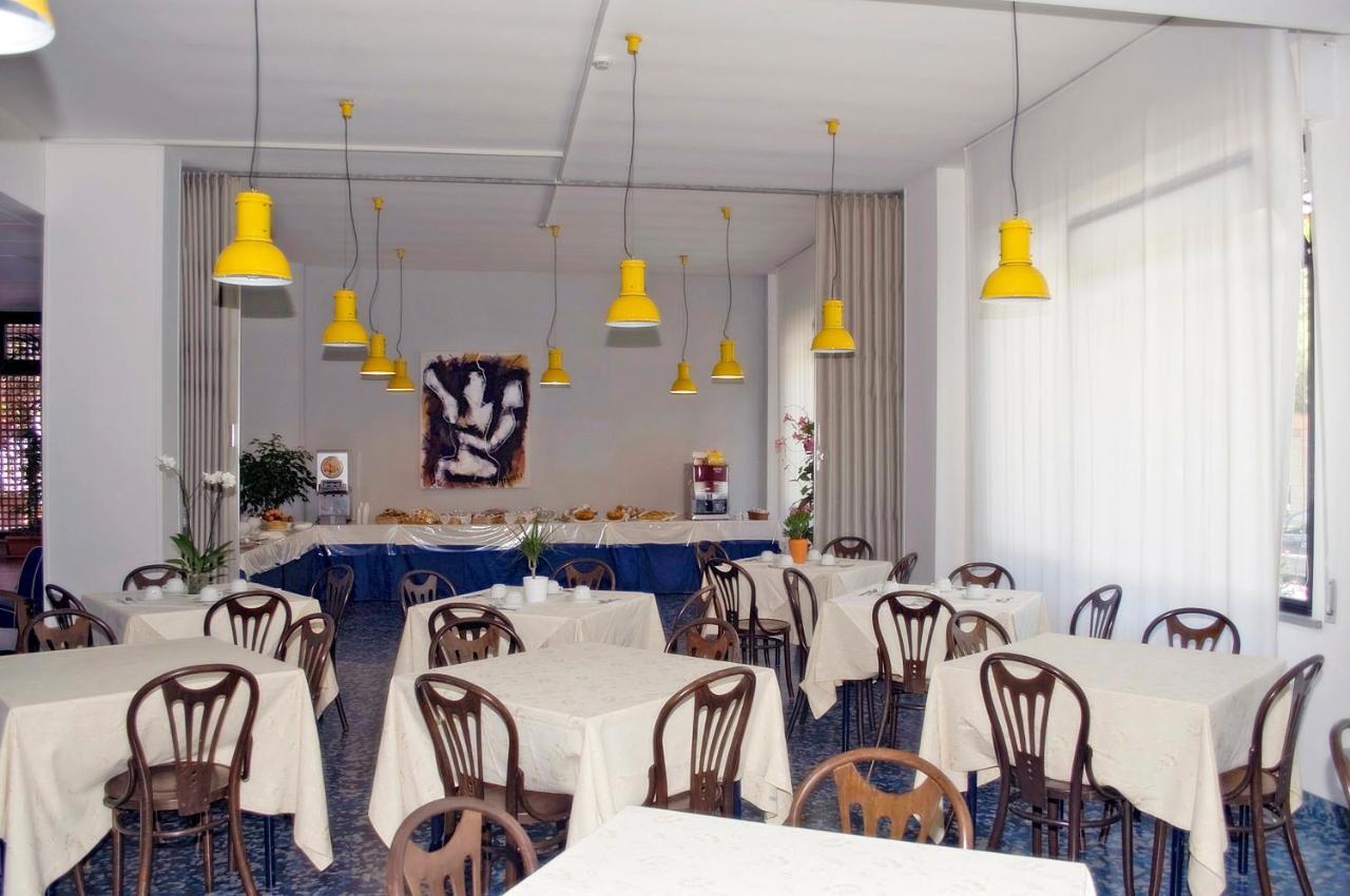 Hotel Leuco' Мартінсікуро Екстер'єр фото